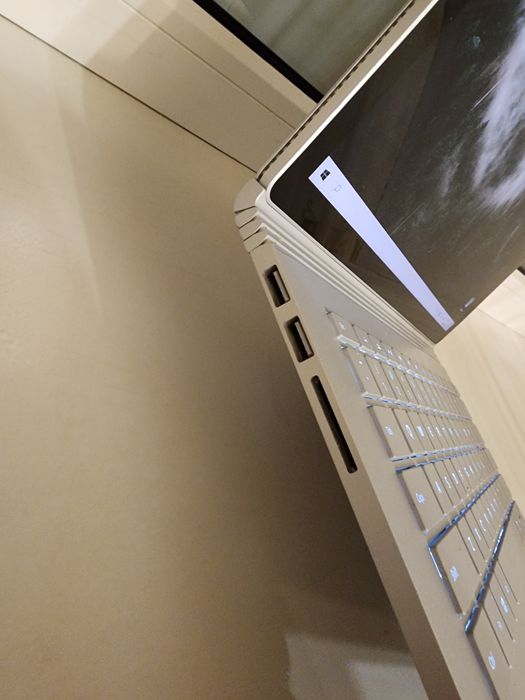 Microsoft surface book 1, Nvidia GPU 1gb