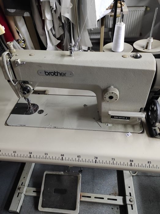 Stębnówka Brother zasilana siłowo