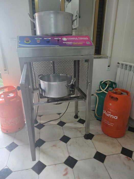 Passo / Vendo Negócio Completo de Fabricação de Salgados – Equipamentos Profissionais Consultomaq e Inox