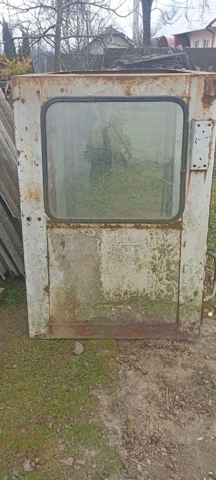 Кабіна до комбайнів або трактора
