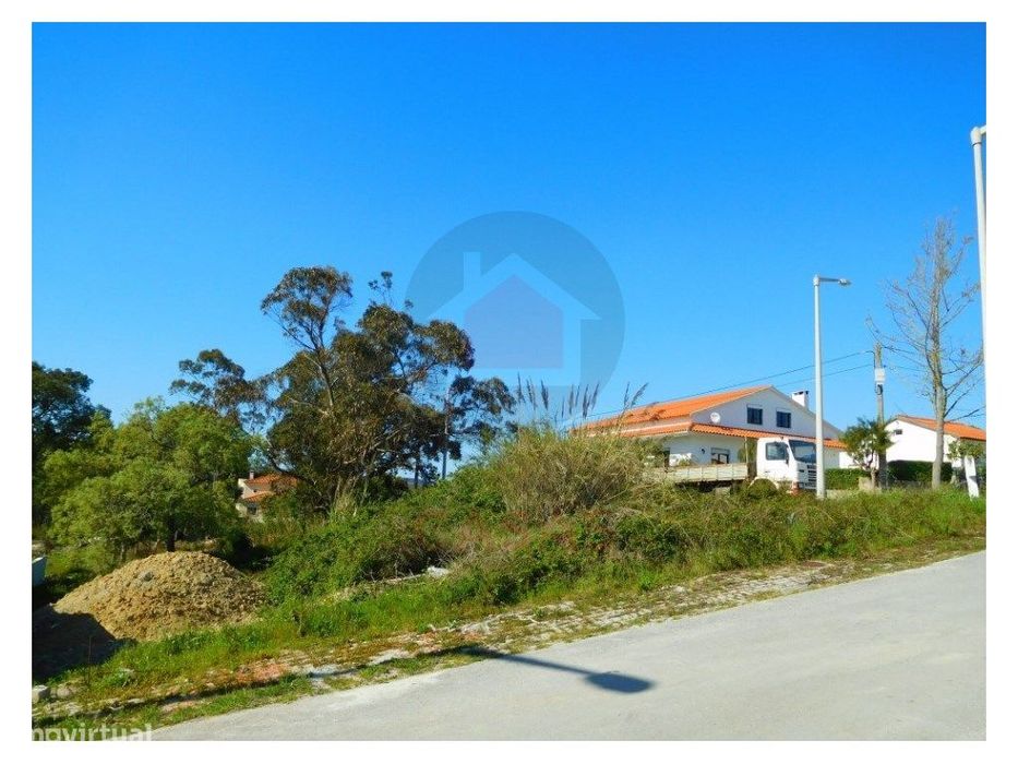 Lote de Terreno situado no Nadadouro. — Nadadouro, Leiria