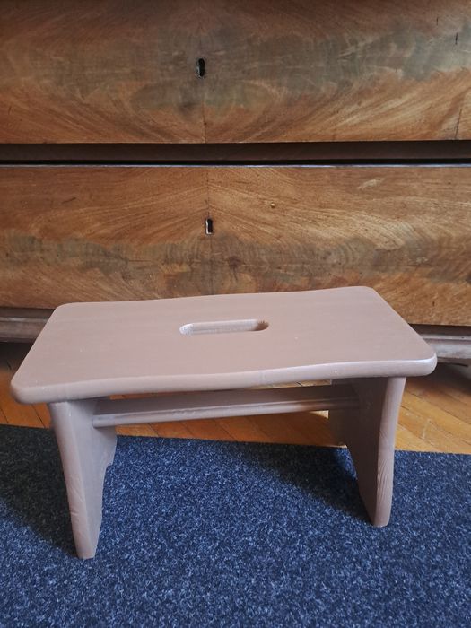 Nowy taboret stołek ryczka drewno sosna