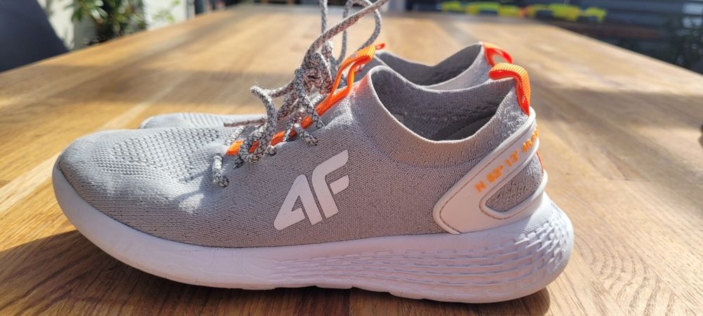 Lekkie buty chłopięce 4F