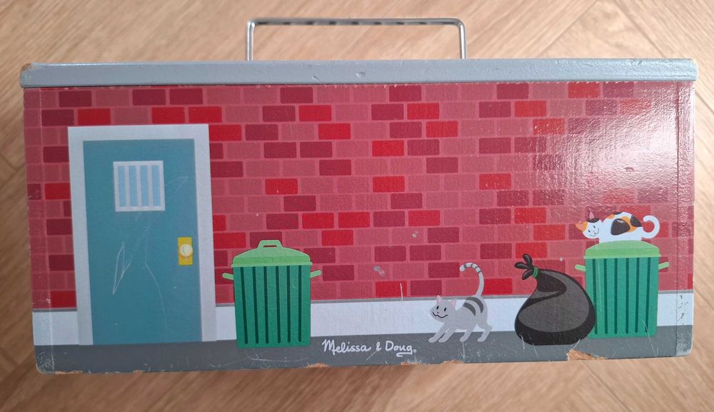 Melissa & Doug Drewniany Garaż z Kluczykami i Pojazdami Ratunkowymi - STAN BARDZO DOBRY+!