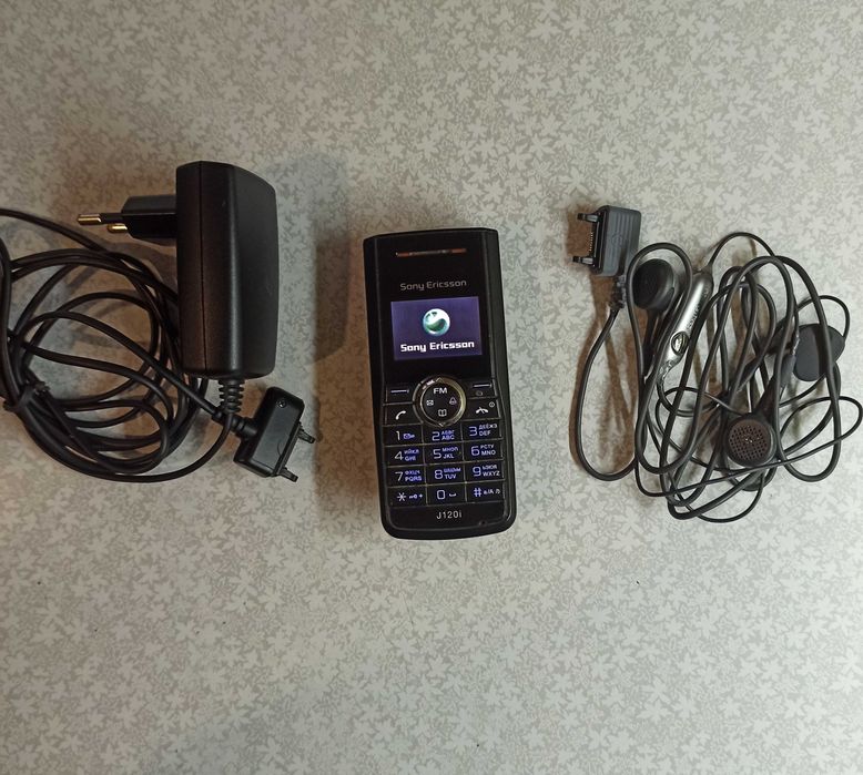 телефон Sony Ericsson J120i