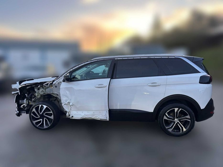 Peugeot 5008 II 1.5 BlueHDi 7Lug de 2018 Salvado