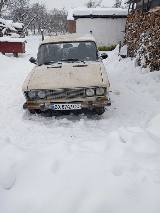 Продам ВАЗ 2106 на газу під розборку або реставрацію . Пробита прокладка ГБЦ , акумулятора немає , не працюють передні повороти. З плюсів майже новий генератор , стартер, трамбльор. 

Ціна 10000 грн. ТОРГ.
