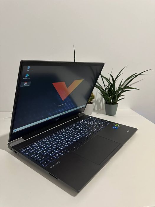 RTX 4050 6gb + i5-12450H • HP Victus 15,6" 144hz • 16gb/512ss