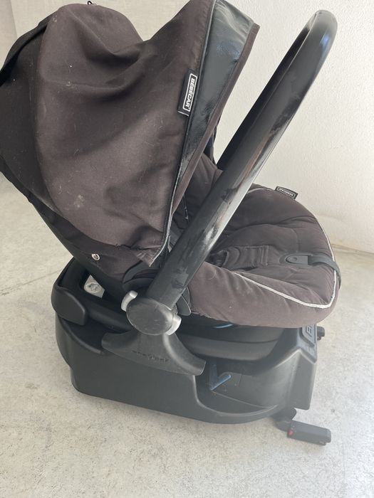 Carrinho BebeCar com ovo e base isofix para automovel