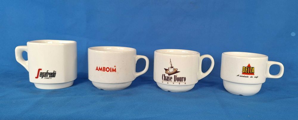 Chávenas de Café / Bica