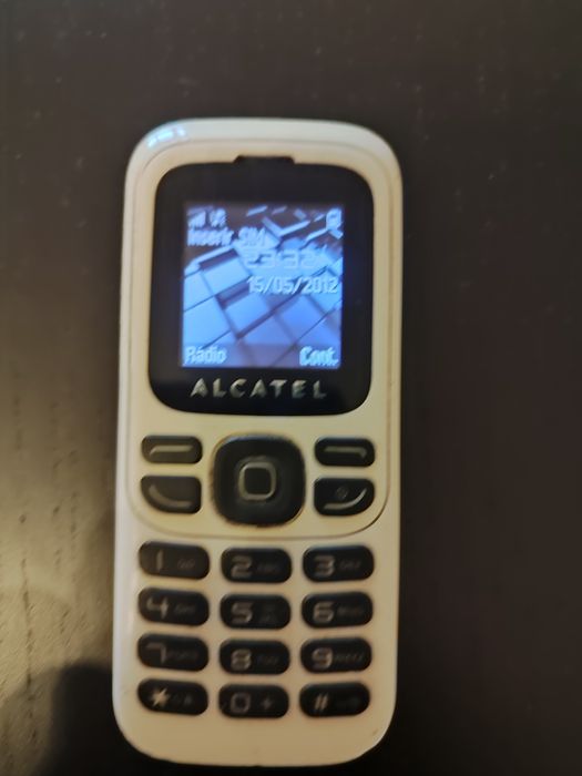 Vendo telemóvel em bom estado e a funcionar