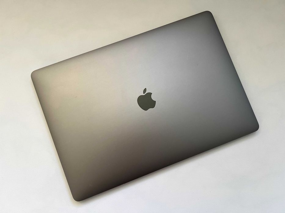 MacBook Pro 15 2019 i9 16Gb 1TB Radeon 560X 4Gb A1990