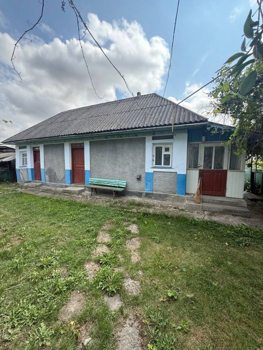 Продам будинок  25 км. до міста Камʼяць-Подільський.