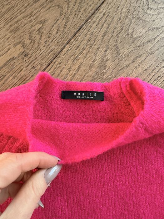 Sweter damski Mohito intensywny róż, idealny na chłodniejsze dni