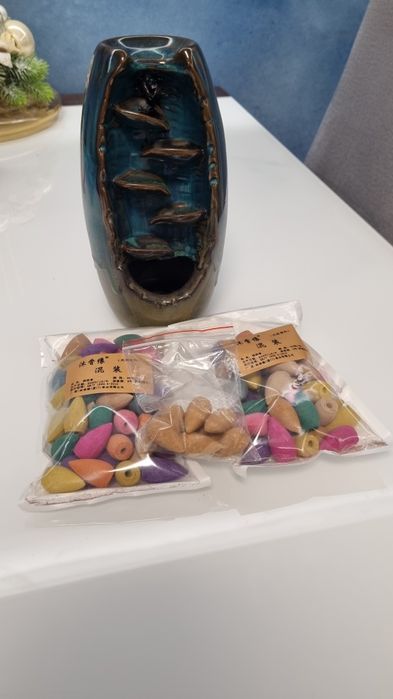 Kadzielnica z przepływem plus kadzidełka