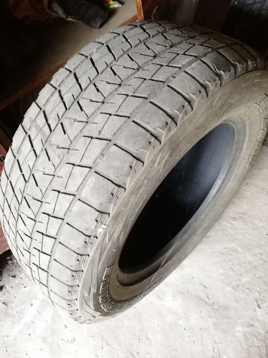 Резина Bridgestone Blizzak 285/60 R18
