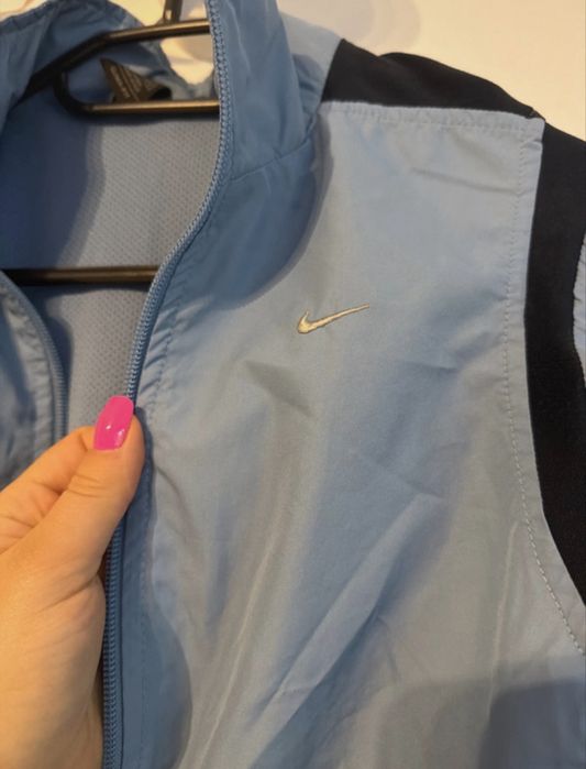 Kurtka Nike damska w stanie idelanym