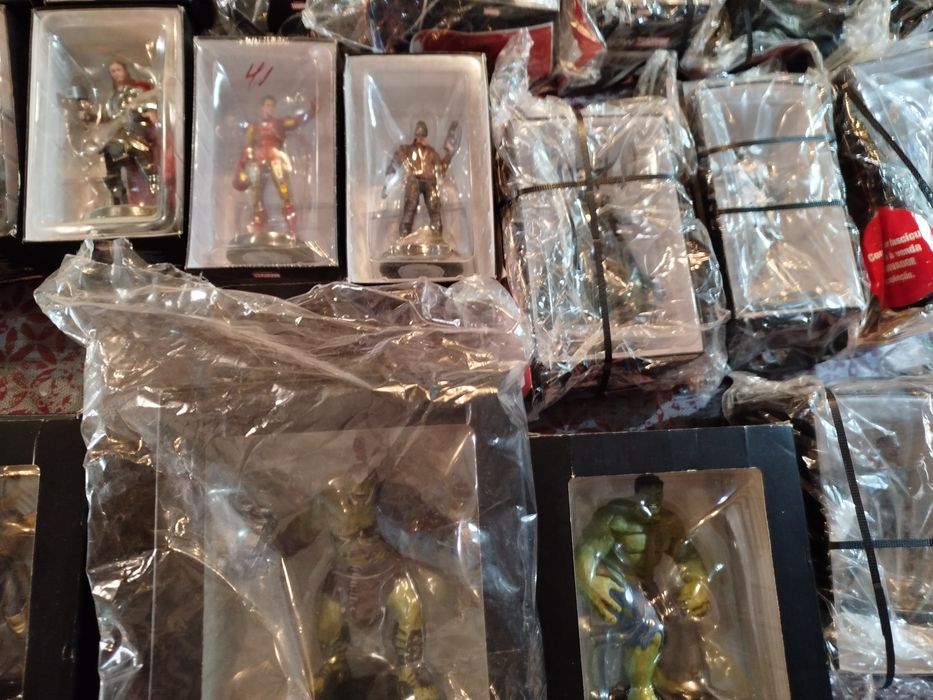 Figuras Marvel novas