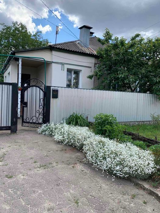 Продам будинок м.Ізюм 70м.кв в ідельному стані