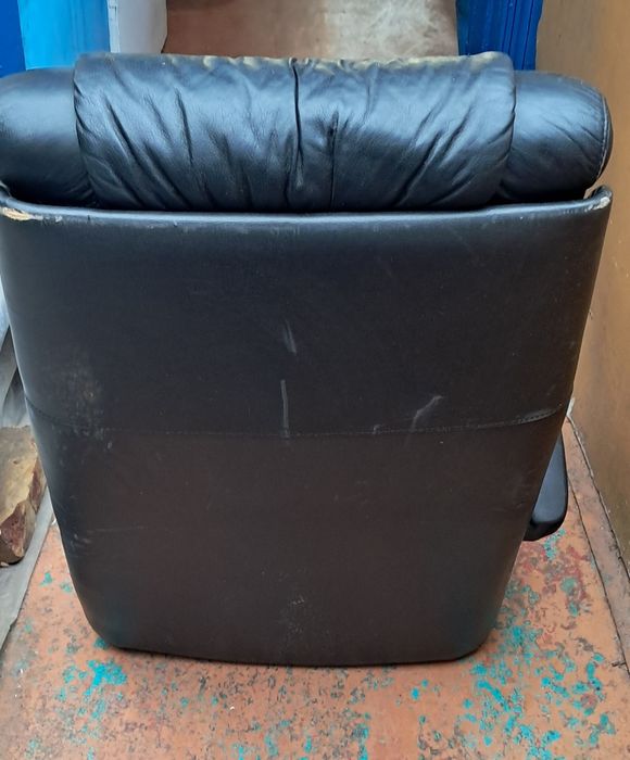 Компьютерное офісное кресло