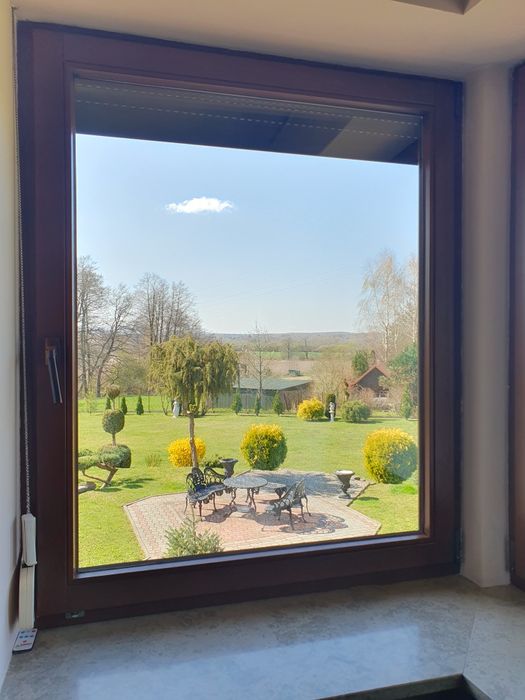 Drewniane okna trzy szybowe