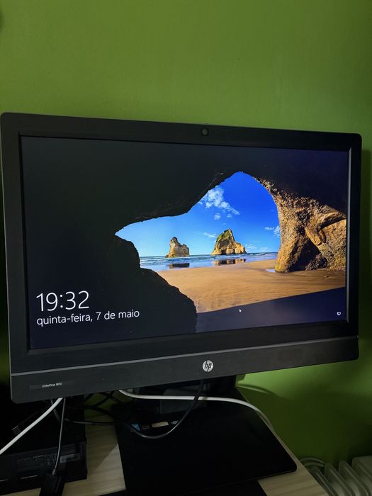 HP EliteOne 800 G1 AiO | i5 | 8GB RAM | SSD 240GB | Gráfica AMD + Teclado