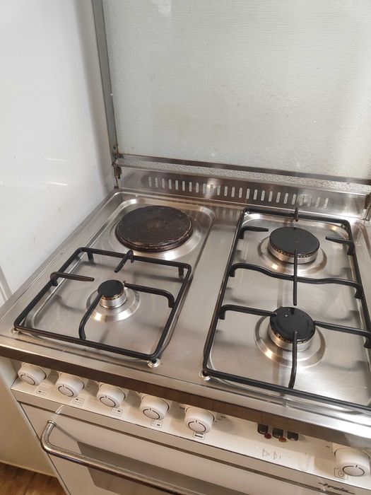 Fogão Tróia – 3 bicos a gás + 1 elétrico | Forno Elétrico