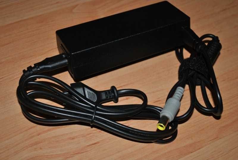 Carregador Lenovo T520 + Cabo