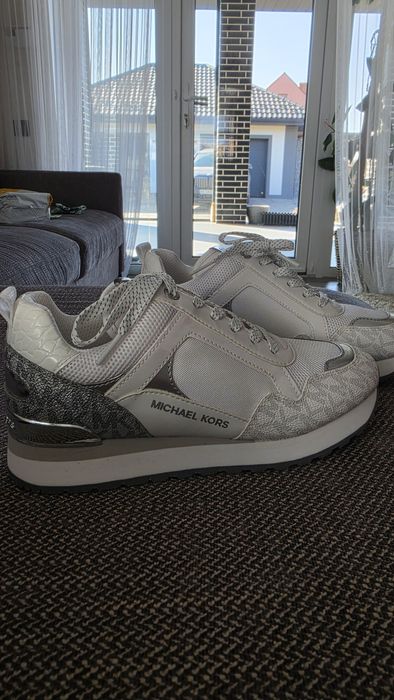 Кросівки michael kors 36 розмір