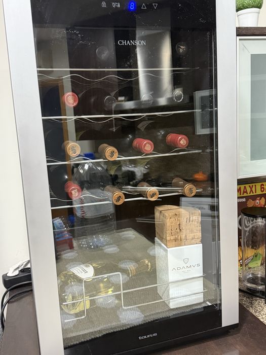 VINOTECA TAURUS CHANSON 24 GARRAFAS