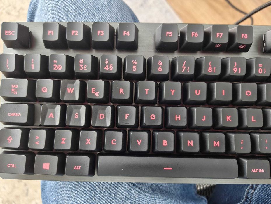 Teclado Gaming LOGITECH G413 (Mecânico - Português - Preto)