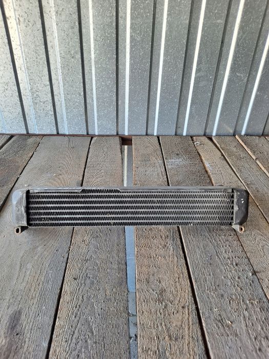 Радиатор масляный Мерседес Т1 БУС 207 208 209 307 308 309 310 408 410