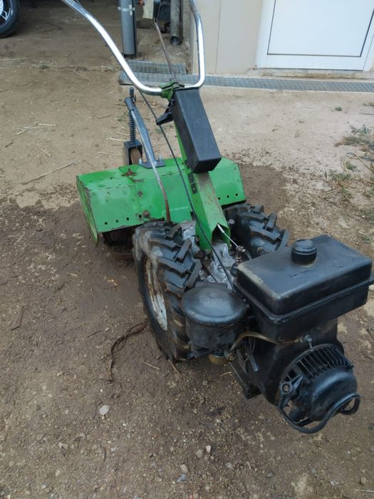 Motocultivador a gasolina