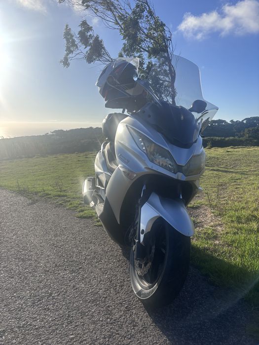 Kawasaki J300 scooter