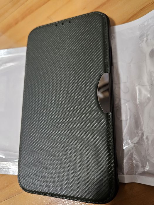 Etui iPhone 11 ciemna zieleń