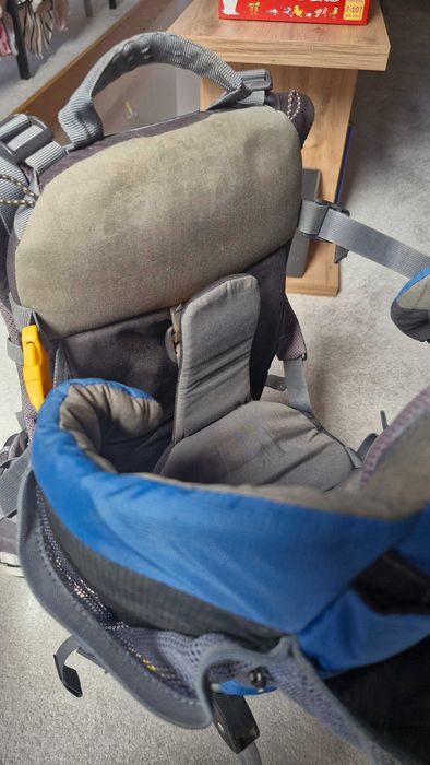 Nosidełko turystyczne na stelażu Deuter Kid Comfort II