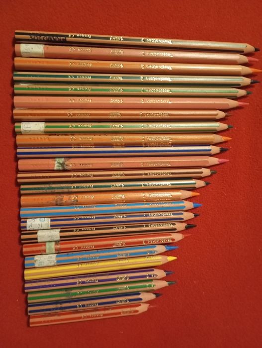 Lápis de cor usados