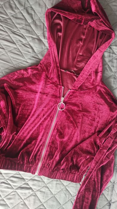 Krótka bluza z kapturem Shein S