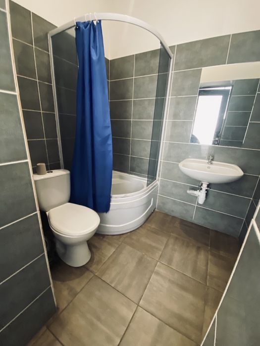 Хостел Serge (Приватні і загальні номери )