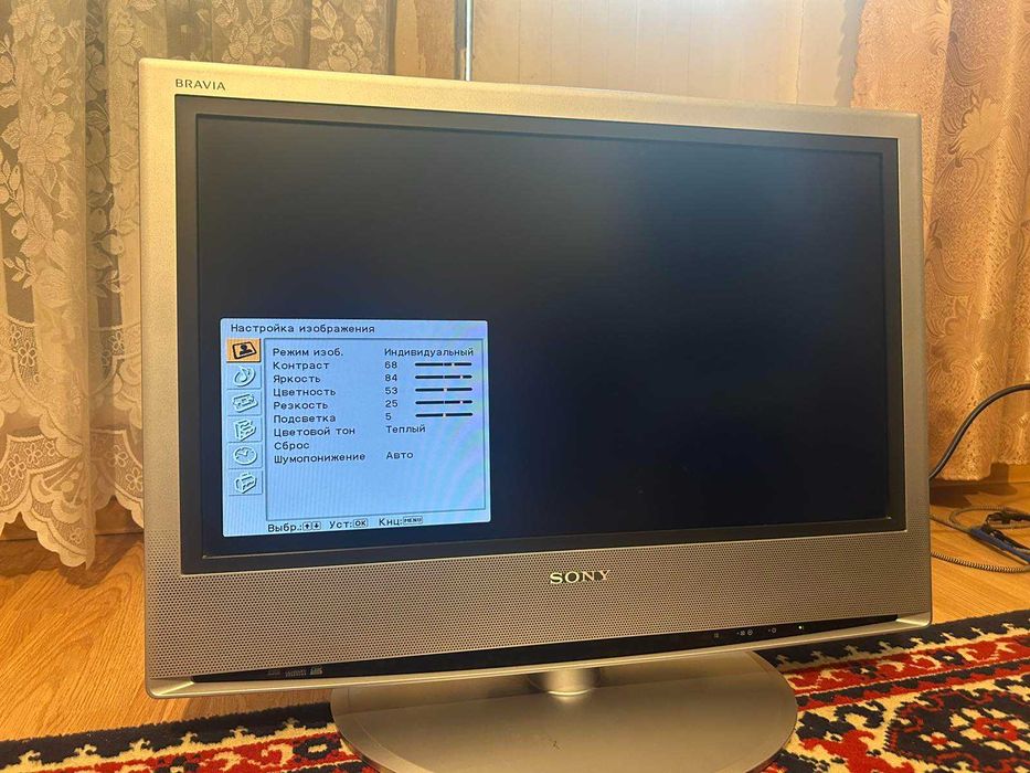 Телевізор sony 26 дюймов Led , фул hd, є можливість підключення смарт ТВ та Т2