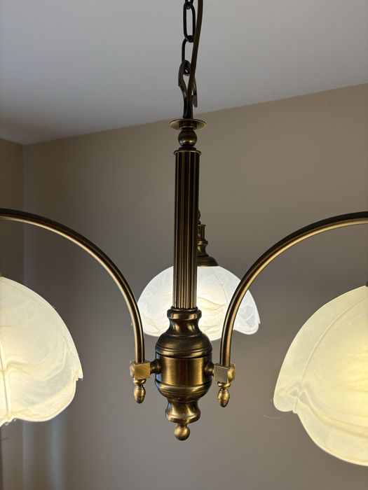 Sprzedam żyrandol i kinkiety