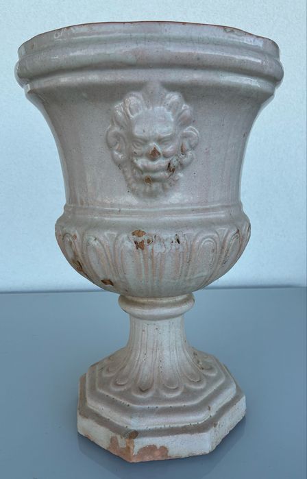 Vaso antigo em otimo estado.