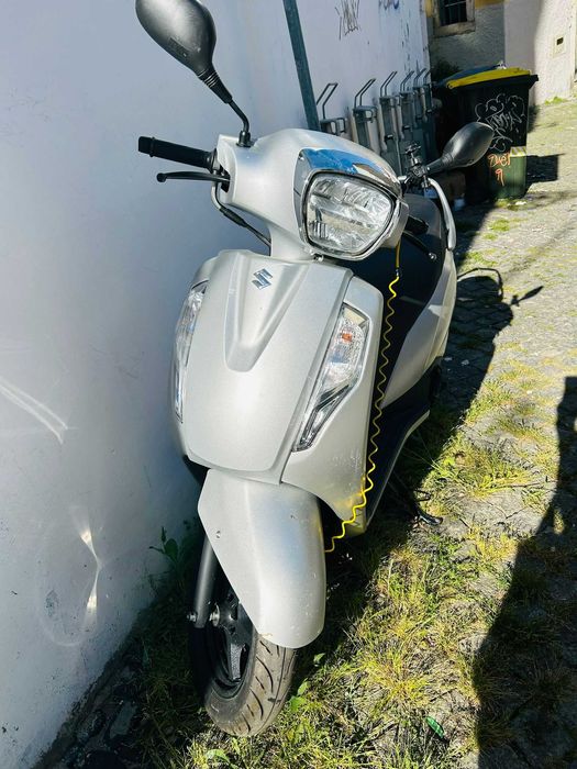 Suzuki Adress 125 quase 0km