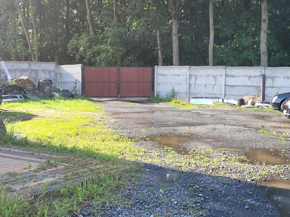 Dom oraz 35a działka z nowym garażem. Cicha spokojna okolica.