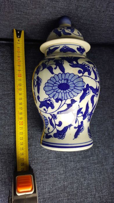 Pote branco e azul, motivo floral, em estado perfeito