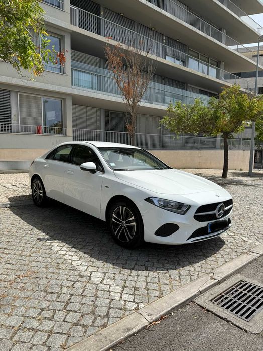 Mercedes-Benz A 250 e Limousine (2025) - Garantia de fábrica Mercedes-Benz