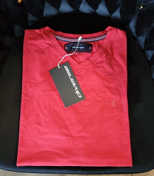 Tshirt męski w serek Diverse L