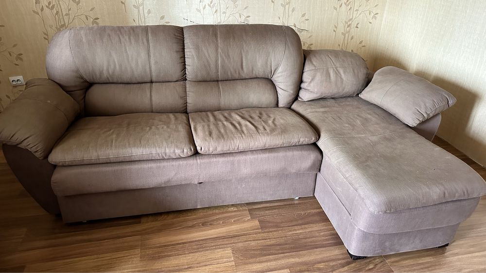 Диван кутовий і крісло