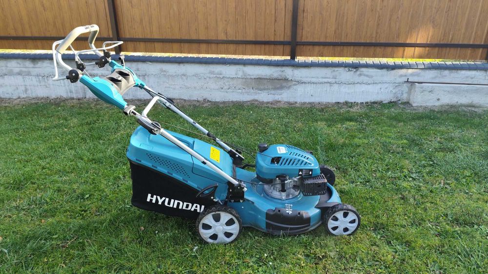 Газонокосілка Газонокосарка бензинова самохідна Hyundai