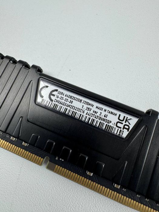 Pamięć RAM Corsair Vengeance LPX DDR4 DIMM 32GB 3200MHz CL16 XMP